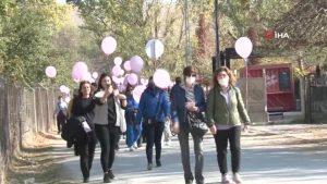 Başkent'te göğüs kanserine farkındalık yürüyüşü