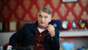 Bosna Hersek Devlet Başkanlığı Kurulu Lideri Komsic'ten Sırp muhabire soykırım yansısı