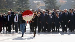 Bülent Ecevit, 15'inci vefat yıl dönümünde mezarı başında anıldı