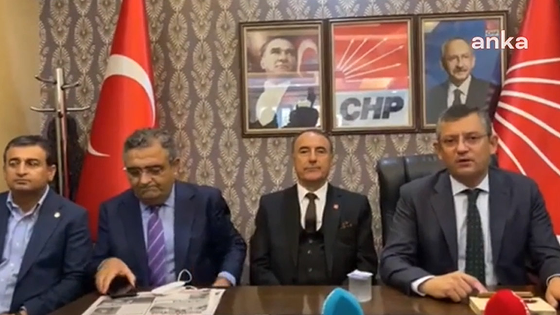 CHP'li Özel'den Bahçeli'ye gönderme: Devletimizin baş düşmanı karnabahar yüzde 24.4 artmış; terörist domates
