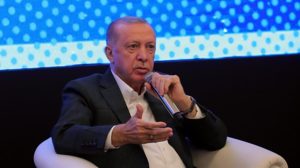 Cumhurbaşkanı Erdoğan gençlerle buluştu! Kılıçdaroğlu'na "Kemal Amca" diye seslenince salonda alkış koptu