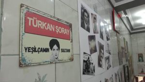 Elazığ'da bir vatandaş, işlettiği lokantanın duvarlarını Yeşilçam oyuncularının posterleri ile donattı