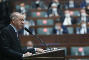 Erdoğan: Sen evvel benim başörtülü kızlarımdan helallik iste