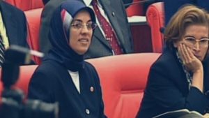Eski Bakan Müftüoğlu: Merve Kavakçı geç saatte yemin edecekti, olay çıkmayacaktı lakin Abdullah Gül erken getirip kriz yarattı