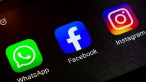 Fehmi Koru: Dünyada "Bu kadar özgürlük fazla" fikri yaygınlaşıyor, Facebook kesintisi hayra alamet değil…