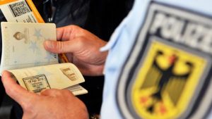 Gri pasaportla Almanya'ya insan kaçakçılığı davası başlıyor
