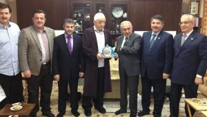 Hazine ve Maliye Bakanlığı'na atanan Nureddin Nebati'nin Fethullah Gülen'le Pensilvanya fotoğrafı tekrar gündemde