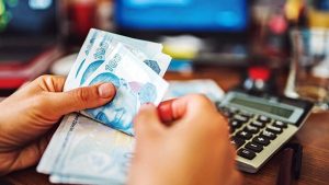 Hazine ve Maliye Bakanlığı’nın Vergi Konseyi’ne seçtiği isimler dikkati çekti; muhalefet partileri kararı eleştirdi