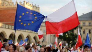'Hukuki Polexit'e hakikat atılmış en büyük adım: Polonya'da yargıçlar, AB maddelerinin anayasa ile uyumsuz olduğuna karar verdi