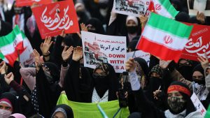 İran'da ABD tersi şovlar yapıldı
