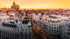 İspanya'da devlet konut krizine el atıyor; 10'dan fazla konutu olanların kiraları düşürmesi mecburî olacak; gençlere 250 euro kira yardımı yapılacak