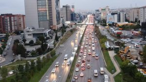 İstanbul'da kimi yollar yarın trafiğe kapatılacak