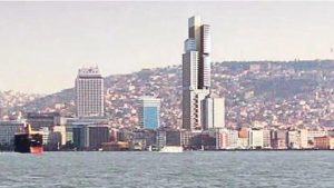 İzmir'in merkezindeki tartışmalı gökdelen projesi onaylandı