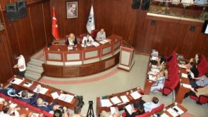 İzmit Belediye Meclisi’nde parasız yurt açılmasına mahzur olundu