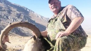Kahramanmaraş'a gelen ABD'li avcı, 500 bin lira harcayıp yaban keçisi avladı
