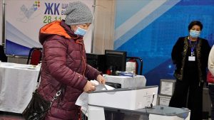 Kırgızistan'da milletvekili seçimleri için oy verme süreci başladı; Türkiye'de 3 sandık kuruldu