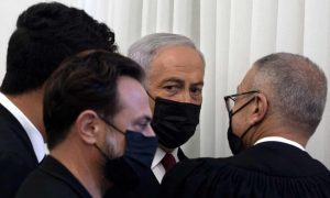 Netanyahu'nun eski sözcüsü, yozlaşma davasında eski İsrail başbakanına karşı tanıklık yapacak