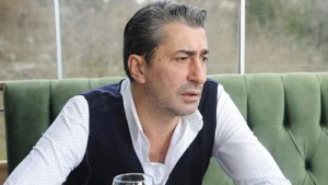 Oyuncu Erkan Petekkaya: Aşının uygulanma biçimine karşıyım