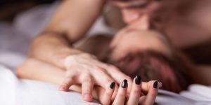 Seks sırasında ağrıyı nasıl önleyebilirim?