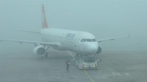 Sabiha Gökçen Havalimanı, sis nedeniyle uçuşa kapatıldı