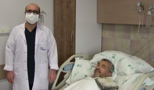 Son dakika sıhhat: Konya'da idrar yapamama şikayetiyle hastaneye başvuran şahıstan 450 gram prostat çıktı
