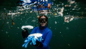 Tabiat atletlerinin gözünden Türkiye'de iklim krizi: 'Balıklardan çok plastiklerle yüzüyorum'