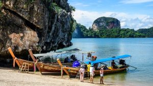 Tayland, 60'tan fazla ülkeden aşılı turistlere tekrar açılıyor