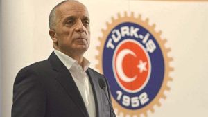 Türk-İş Genel Lideri Ergün Atalay: Milletin tebessüm edeceği bir sayı gelirse "Evet" deriz