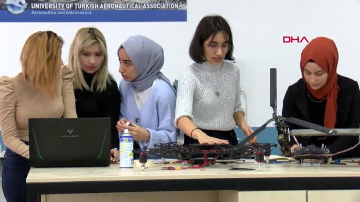 5 bayan mühendis adayı, 6 saat uçabilen görünmez İHA tasarladı 5 bayan mühendis adayı, 6 saat uçabilen görünmez İHA tasarladı