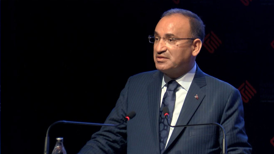 Adalet Bakanı Bozdağ: Norveç'te Anders Behring Breivik denen bir ırkçı 71 kişiyi katletti; siz duydunuz mu Hristiyan terörist denildiğini?"