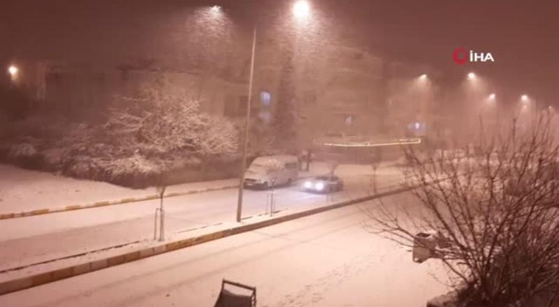 Adıyaman'da 93 köy, 126 mezra yolu ulaşıma kapandı