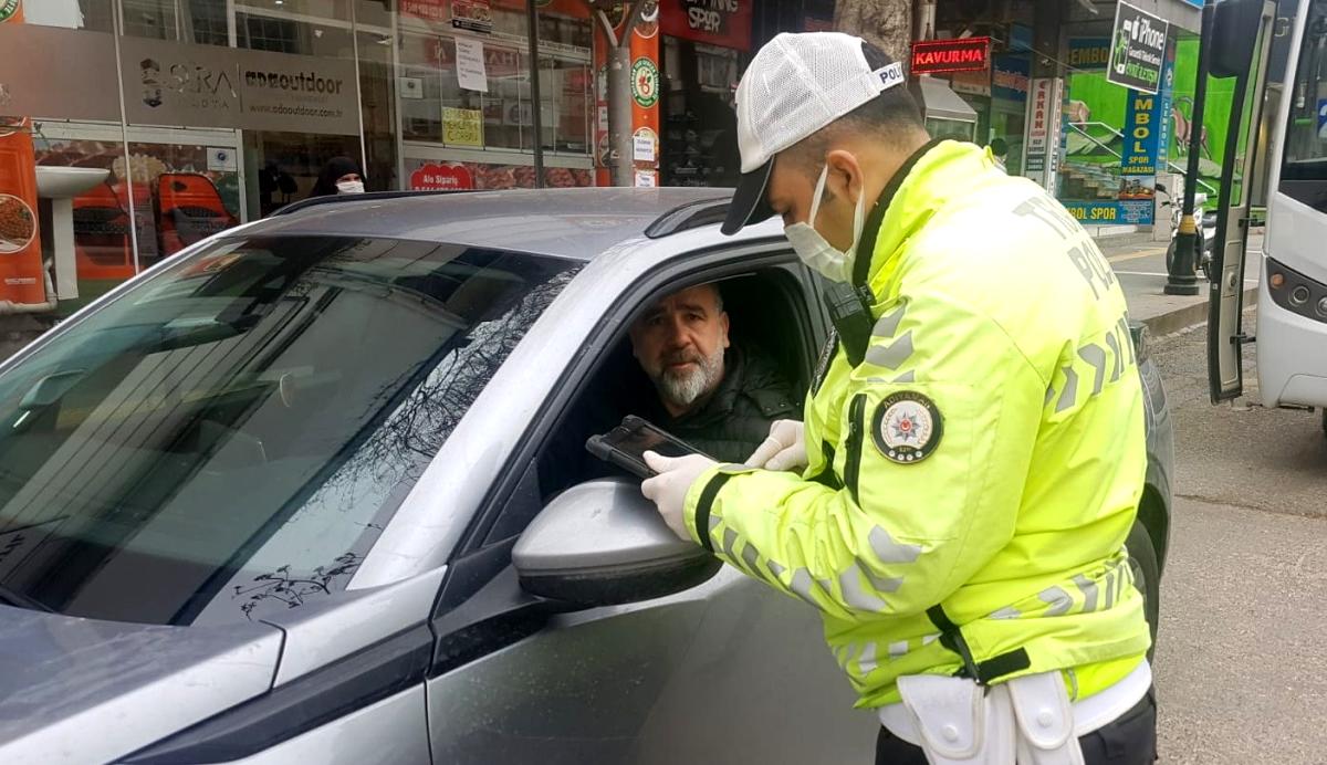 Adıyaman'da trafik kontrolleri devam ediyor Adıyaman'da trafik kontrolleri devam ediyor