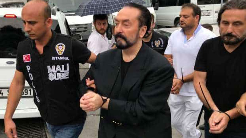 Adnan Oktar davasında yakalama kararı çıkarılan 61 sanıktan 32'si gözaltına alındı