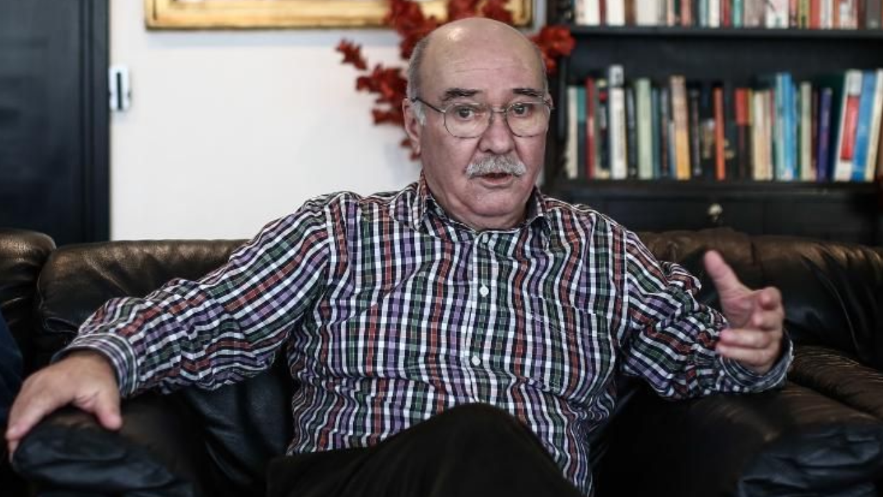 Ahmet Hakan: Gazetecilerin Aydın ağabeyiydi, tanıdığım en demokrat insandı Ahmet Hakan: Gazetecilerin Aydın ağabeyiydi, tanıdığım en demokrat insandı