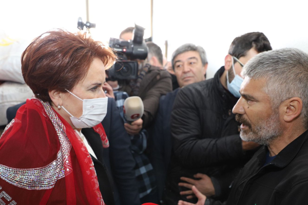 Akşener: "Hep birlikte tam 24 milyar liralık kazık yedik" Akşener: "Hep birlikte tam 24 milyar liralık kazık yedik"