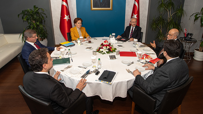 Altı muhalefet partisi başkanından toplantı sonrası ortak açıklama Altı muhalefet partisi başkanından toplantı sonrası ortak açıklama
