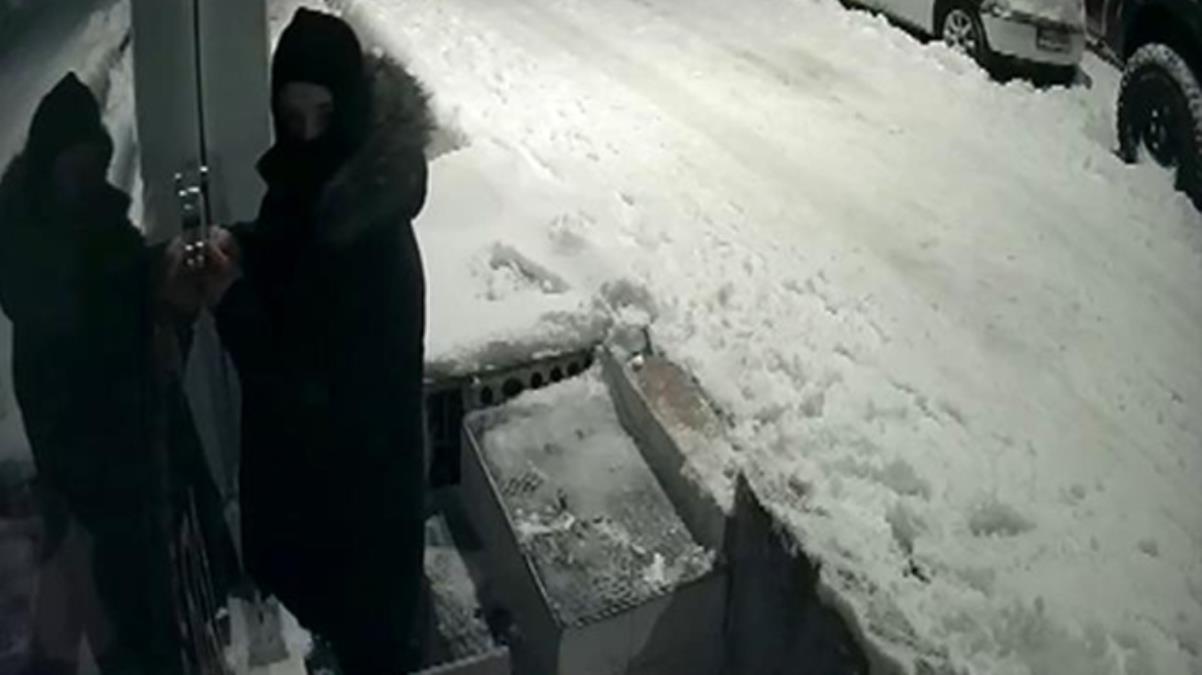 Arkadaşının dükkanına hırsız üzere giren kişi az kalsın arkadaşı tarafından bıçaklanıyordu