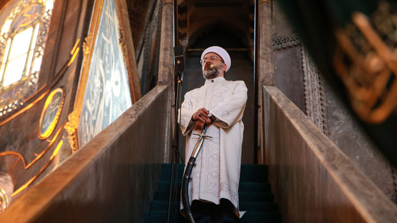 Ayasofya'da 88 yıl ortadan sonra birinci teravih namazı kılınacak
