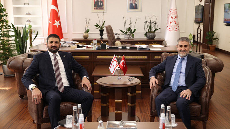 Bakan Nebati, KKTC Maliye Bakanı Sunat Atun'la bir ortaya geldi Bakan Nebati, KKTC Maliye Bakanı Sunat Atun'la bir ortaya geldi