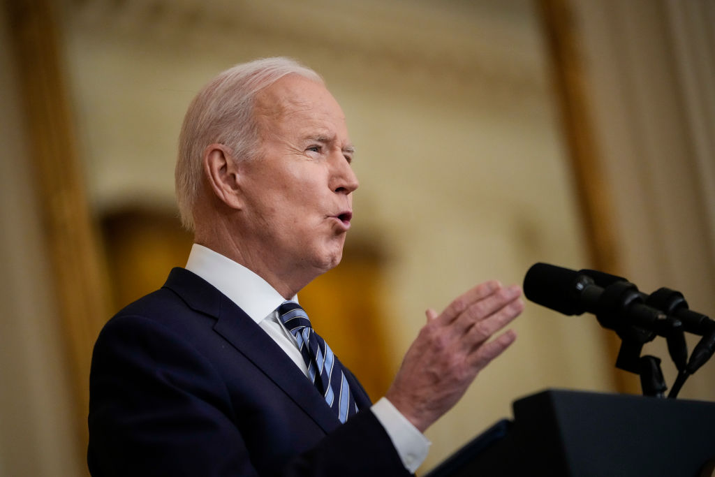 Biden, Ukrayna'ya 13,6 milyar dolarlık yardım paketini onayladı Biden, Ukrayna'ya 13,6 milyar dolarlık yardım paketini onayladı