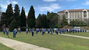 Boğaziçi Üniversitesi akademisyenleri, üç fakülteye dışarıdan dekan atanmasını protesto etmeye devam ediyor