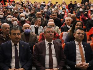 CHP Küme Başkanvekili Özel, Aksaray'da Vilayet Müracaat Konseyi Toplantısında konuştu