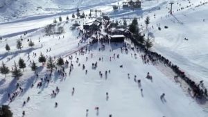 Davraz Kayak Merkezi, bu dönem 350 bin kişiyi konuk etti