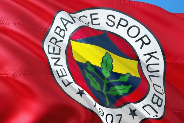 Fenerbahçe'de Mesut ve Ozan kadro dışı 