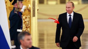 Putin yürürken sağ kolunu neden sabit tutuyor? Uzmanlar Rusya başkanının KGB geçmişine dikkat çekiyor