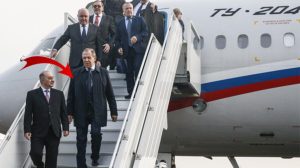 Rus bakan Lavrov'un uçağı Çin'e giderken yoldan döndü! Alman basını iki ihtimal üzerinde duruyor