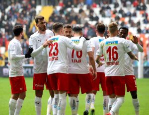 Son dakika! Sivasspor ligde 9. kere kazandı