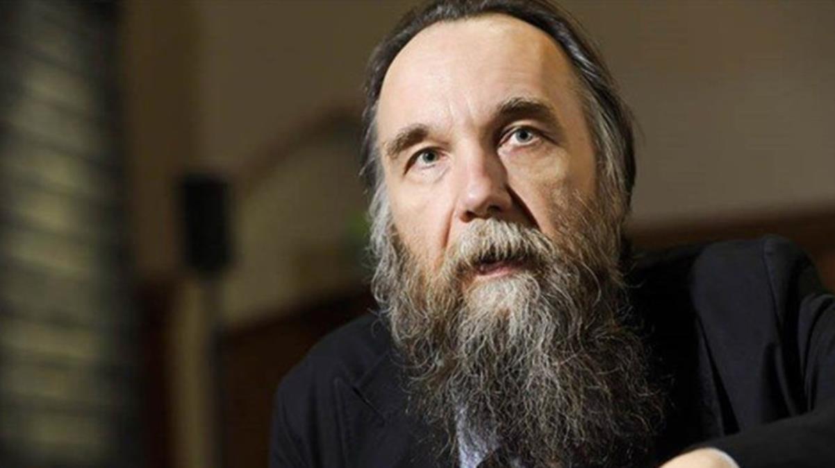 Aleksandr Dugin: Yaşananlar bir senaryo, tren garını vurup İstanbul'da alınan olumlu arayı sıfırladılar Aleksandr Dugin: Yaşananlar bir senaryo, tren garını vurup İstanbul'da alınan olumlu arayı sıfırladılar