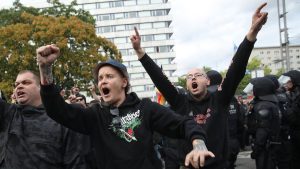 Almanya'da mültecilerin kaldığı yurdu kundaklayan neo-Nazi 31 yıl sonra yakalandı