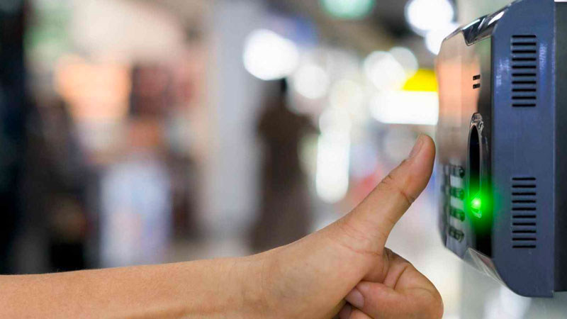 AYM 'parmak izi ile mesai takibi'ni hak ihlali saydı